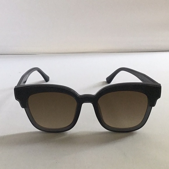 JIMMY CHOO SUNGLASSES FOR WOMEN. - Picture 5 of 10